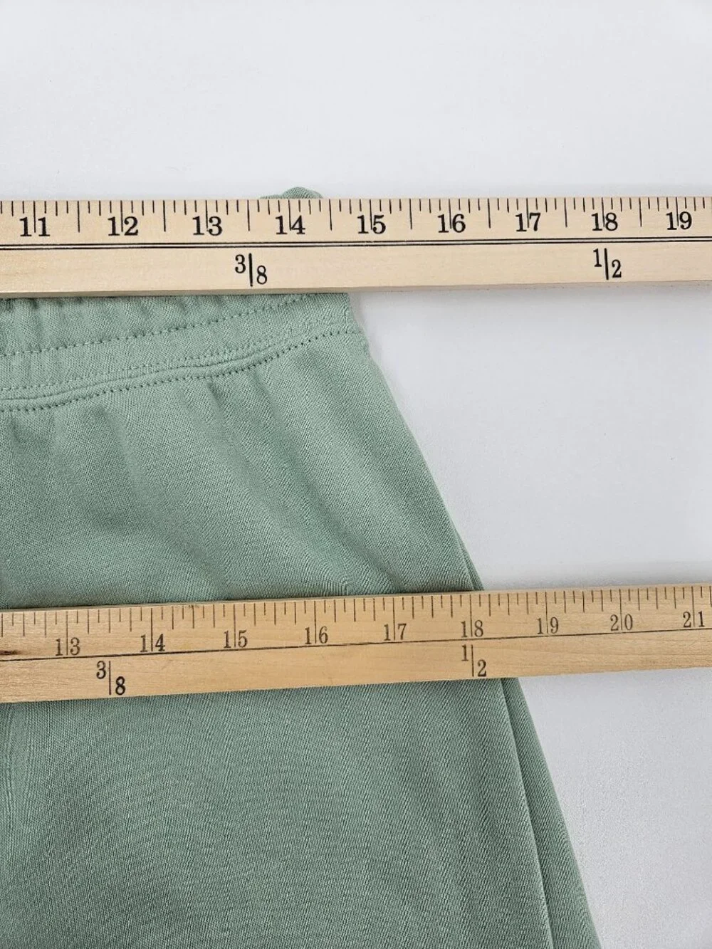 Nike Sportswear Drawstring Chrome Swoosh Shorts Green Women’s Size M NEW Active